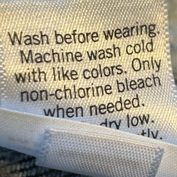 SO Distressed High Rise Mom Jeans Size 9/W29 EUC - Picture 9 of 9